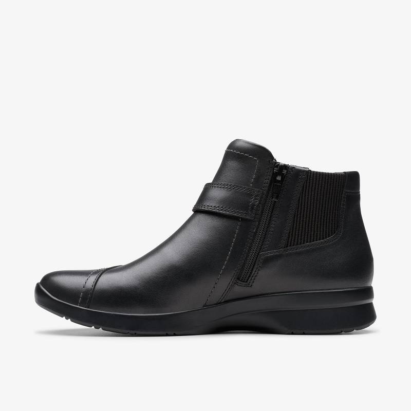 Black Leather Clarks Ellowyn Strap | CLKS-85556