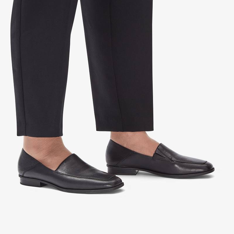 Black Leather Clarks Sarafyna Freva | CLKS-85379