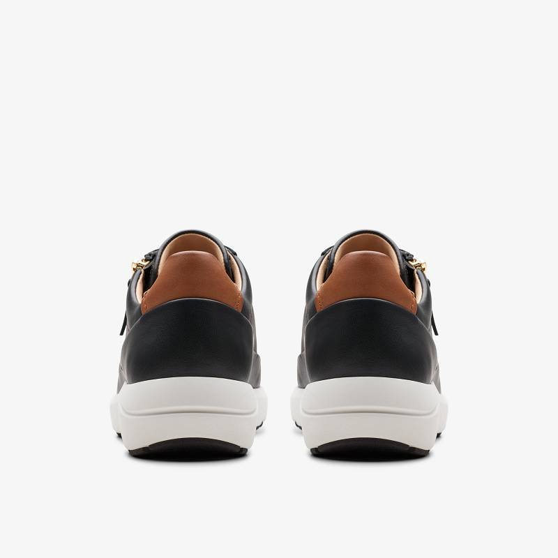 Black Leather Clarks Tivoli Zip | CLKS-85155