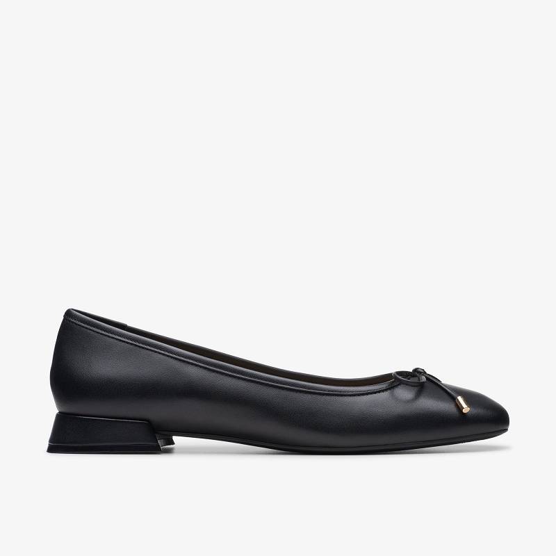 Black Leather Clarks Ubree 15 Step | CLKS-85354