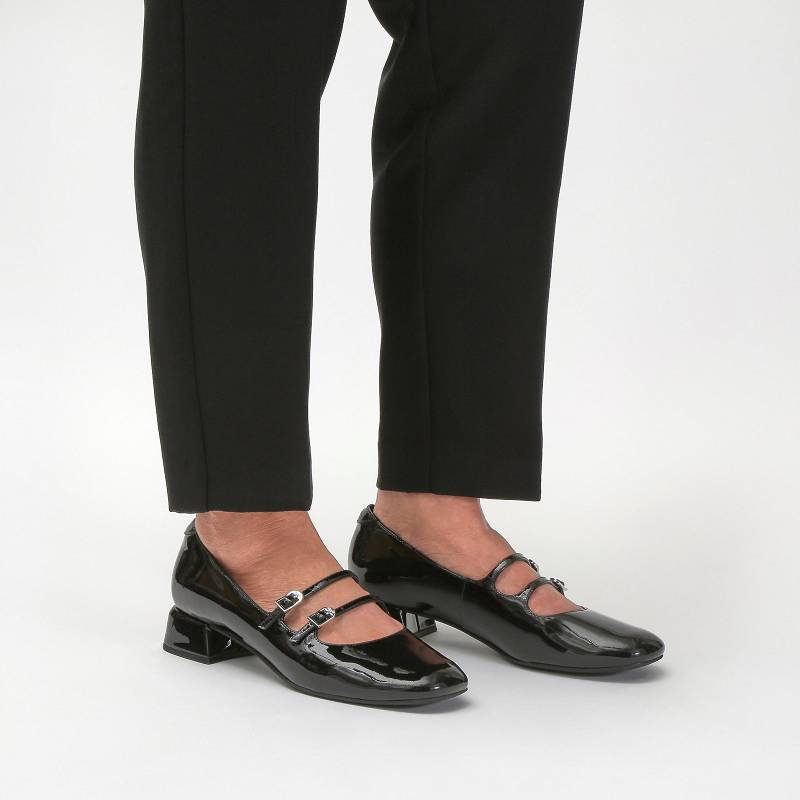 Black Patent Clarks Daiss 30 Shine | CLKS-85238