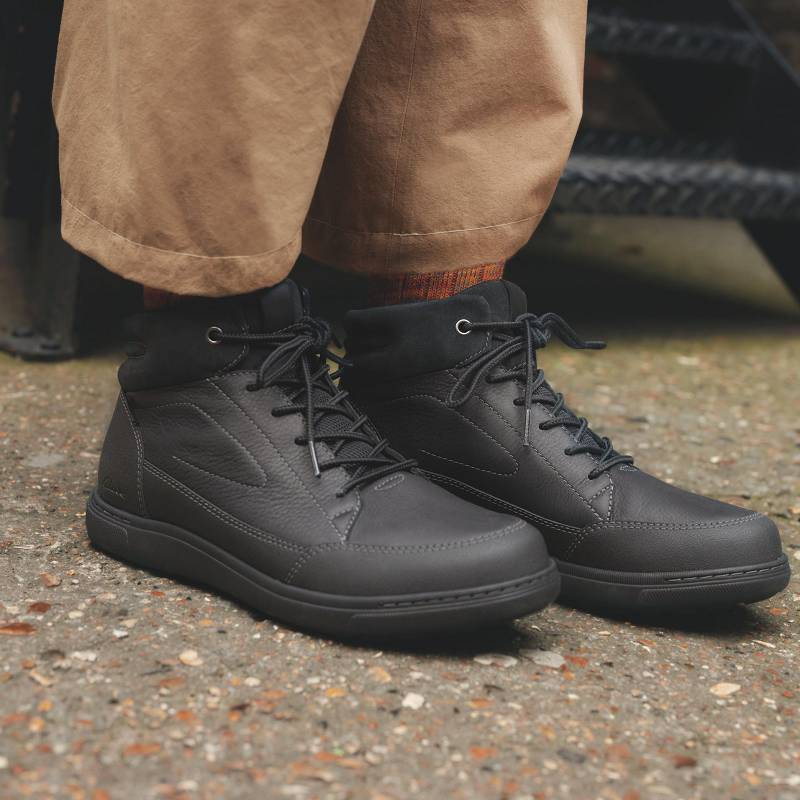 Black Warmlined Leather Clarks Mapstone Hi Gore-Tex | CLKS-84250