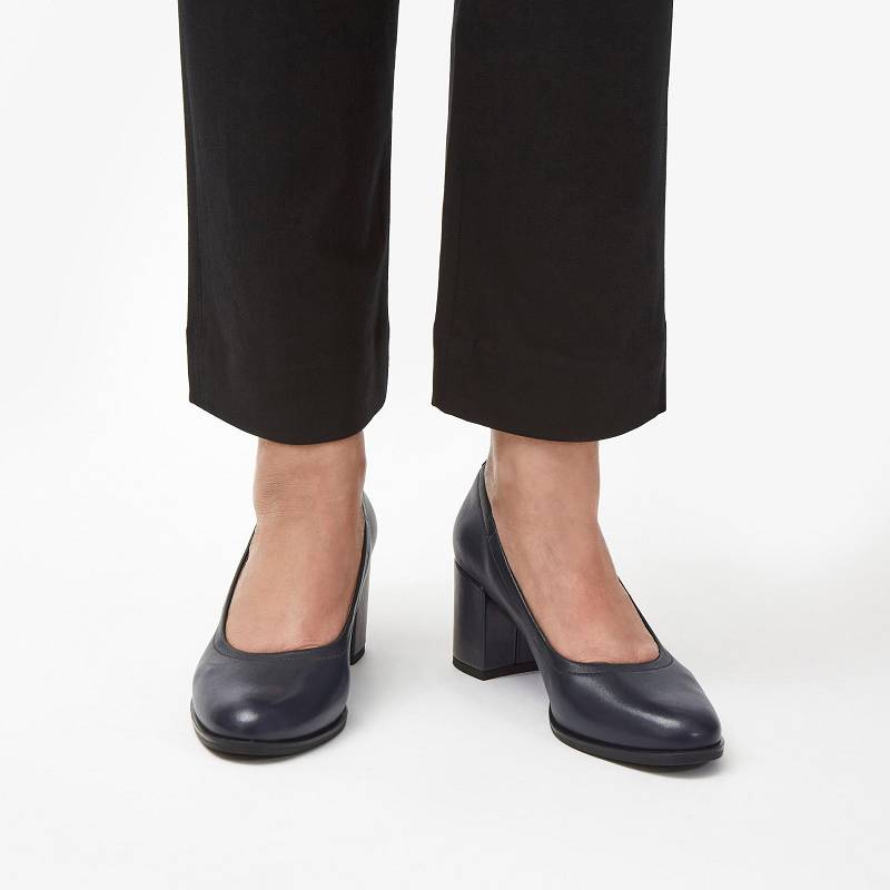 Navy Leather Clarks Freva 55 Court | CLKS-85205